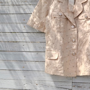 Deadstock light beige/taupe embroidered geometricak short sleeved blazer.size xl