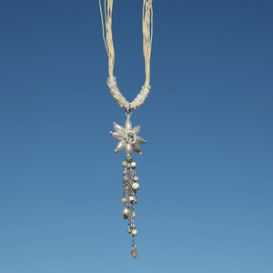 Deadstock pearls/glass crystal/plastic and glass beaded chain/cord necklace.