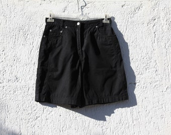 Vintage black cotton high waist wide leg bermuda shorts. size 40