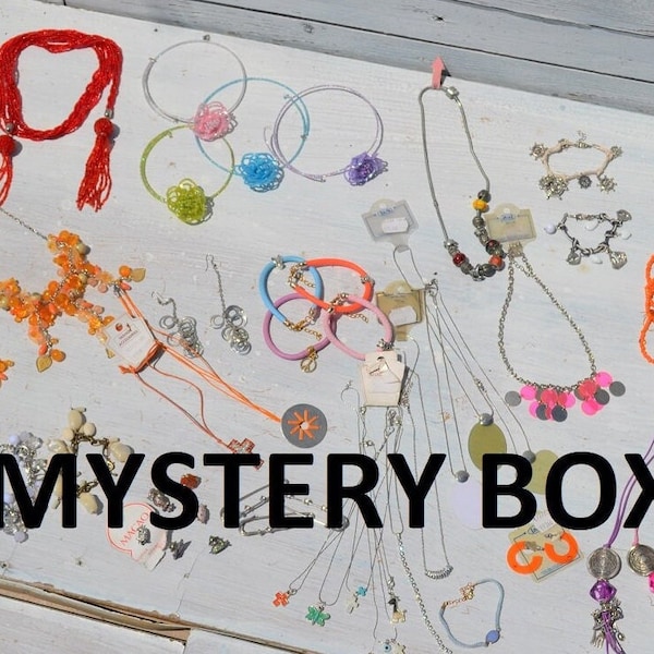 MIX BOX 90s y2k new stock 5 items earrings/bracelets/pins/necklaces/pendants/chains,multi color mystery box.