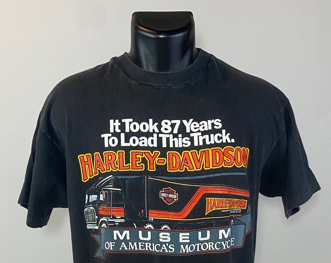 Vintage 1990's // Harley-Davidson Museum of America's Motorcycle T-Shirt // XL // Hanes Beefy T // Single Stitch // Made in USA // Rare