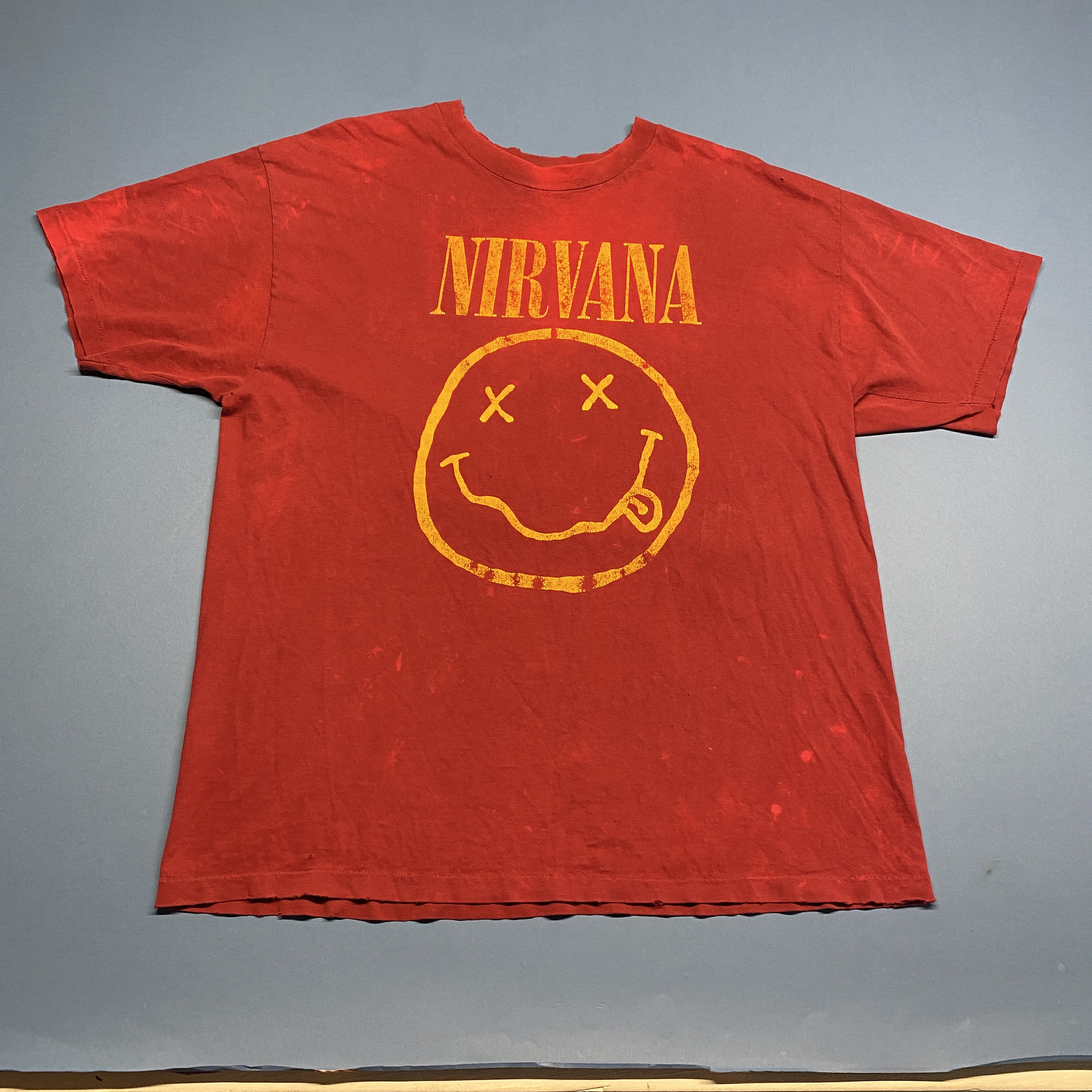 Vintage 90's Nirvana Smiley Face T-shirt: XL, Single Stitch