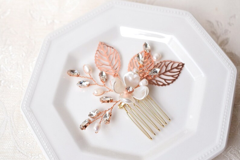 Flower hair pins Gold leaf headpiece Bridal leaf hair piece Wedding rhinestone headpiece Veil hair pins Pearl bridal hair comb