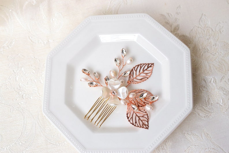 Flower hair pins Gold leaf headpiece Bridal leaf hair piece Wedding rhinestone headpiece Veil hair pins Pearl bridal hair comb