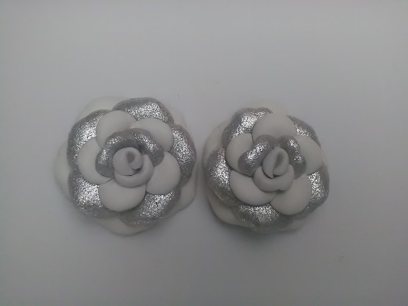 White silver rose clips Wedding shoe clips Daily shoe clips -Handmade Leather Shoe Clip Rose shoe clip Set of 2 Flower shoe clip