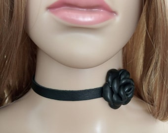 Leather necklace with flower, choker for girl, leather choker, leather necklace with rose, Italian handmade.