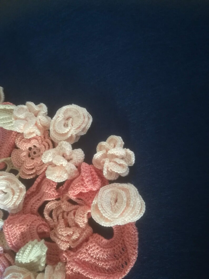 35 pieces Applications in various shades in salmon color