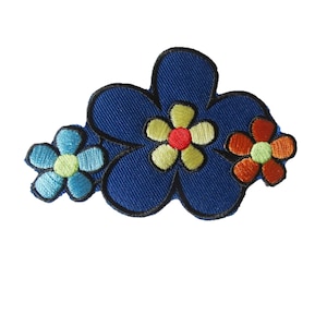 Cartoon Flower Iron On Patch Badge Motif Applique 6.2 cm x 9.2 cm Easy Fix P177