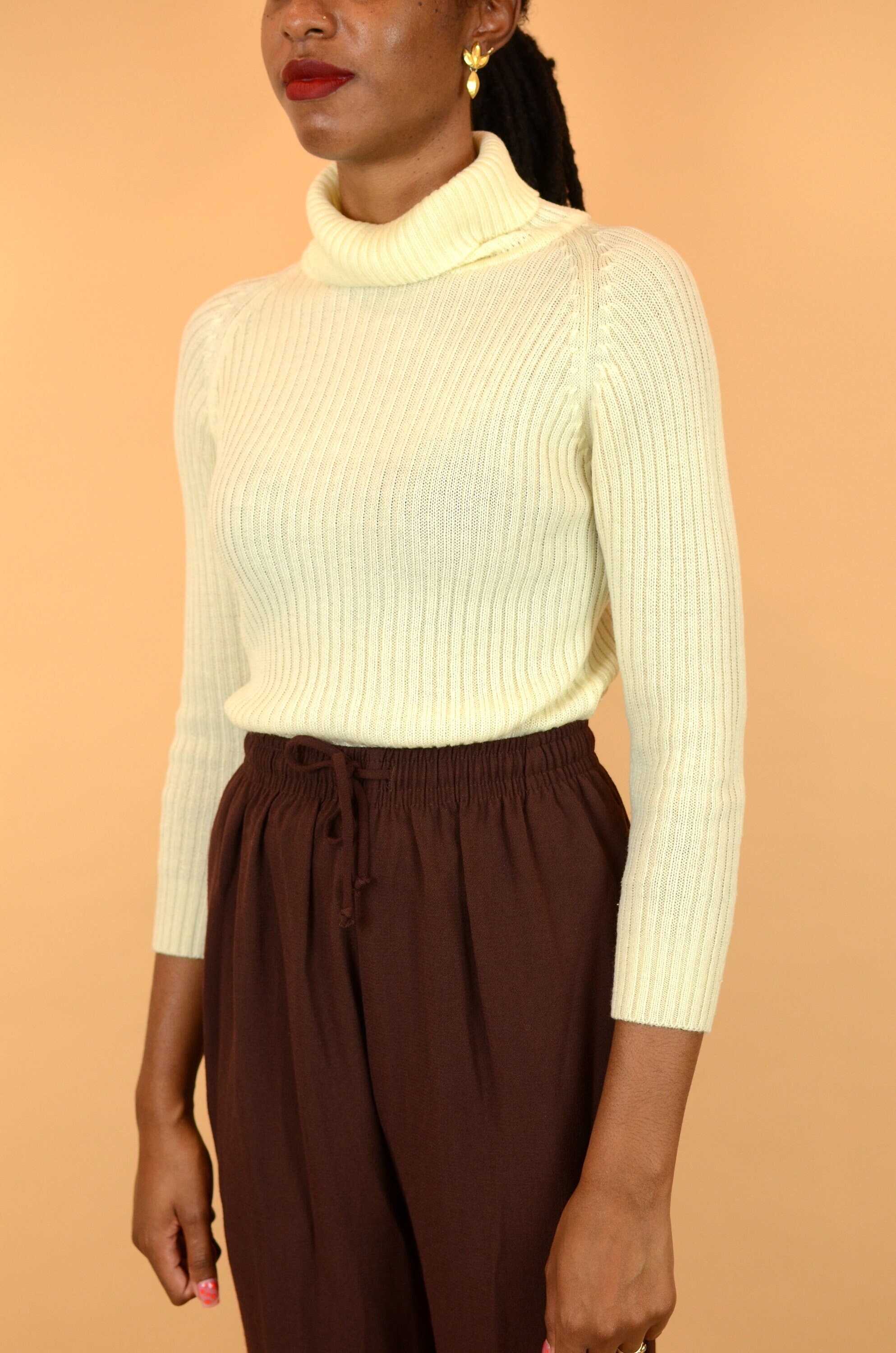 Vintage Cream Turtleneck Pullover 