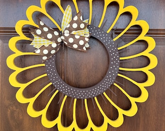 Spring Sunflower Door Hanger - Sunflower Decor - Sunflower Door Decor - Bedroom Decor - Nursery Wall Decor -Spring Decoration