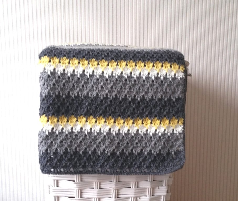 Crochet Baby Blanket Pattern, Larksfoot Stitch Newborn Afghan, Baby Pattern in Neutrals, Baby