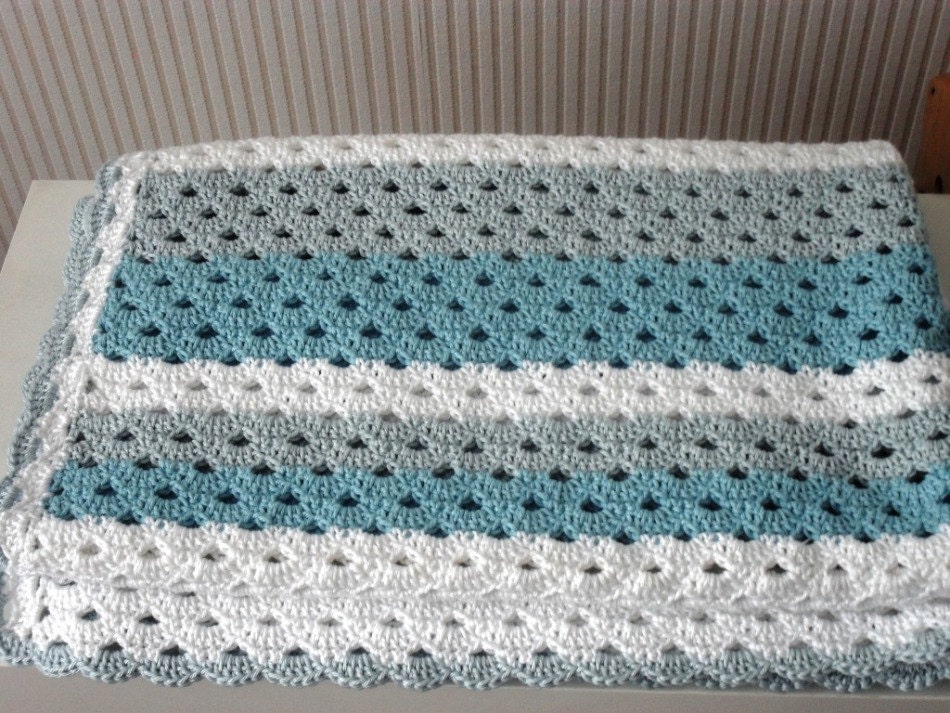 DIY – Yarn and Crochet Pattern Kit – Baby Blue Baby Blanket 