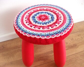 Gehaakte hoes for Ikea Mammut krukje, Bohemian krukovertrek, rond stoelkussen in pink,rood en blauw voor kinder/meisjeskamer