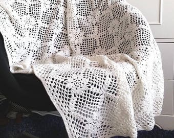 Crochet blanket pattern, "La nostalgie" lacy vintage crochet bedspread, Granny square crochet blanket, Crochet flower pattern, PDF US terms