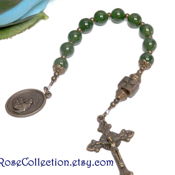 SAINT ANTHONY of PADUA pocket rosary in green jade stones. Vintage style single decade rosary. Catholic gift for men and boys.