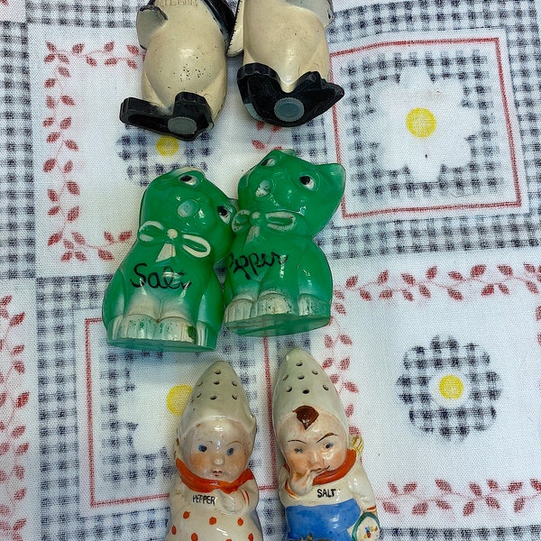 Vintage 1950s 1960s Salt and Pepper Shakers Choose One Green Plastic Kitschy Cat Shakers Willie & Millie KOOL Penguins Set Ceramic Gnome Set