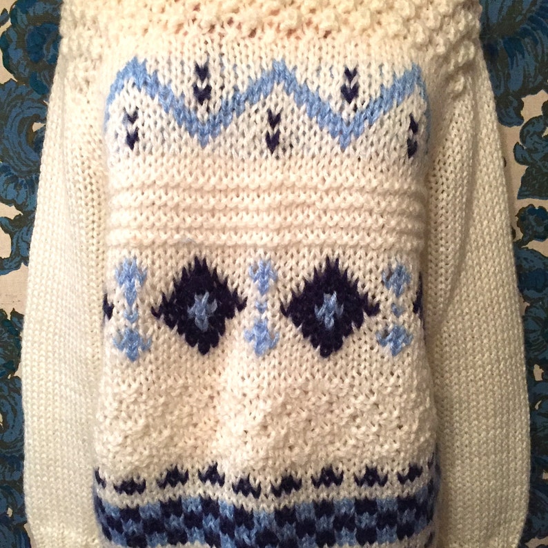 Vintage 1980s Southwestern Print Cozy Sweater Retro Sweater Boho Hippie