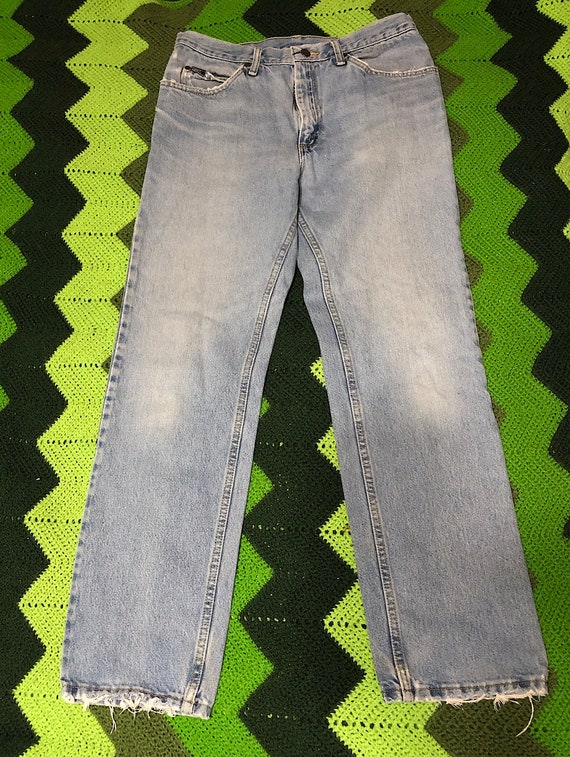 Vintage 1980s Light Wash Perfectly Distressed Lee… - image 2