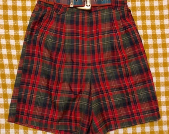 Vintage 1980s Red Green and Blue Plaid High Waist Shorts with Plaid Belt Retro Preppy Bermuda Shorts
