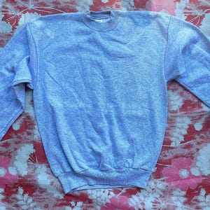 Vintage 1990s 2000s Hanes Comfort Blend Light Heather Gray Pullover Sweatshirt Unisex Retro Basic Blank Sweatshirt