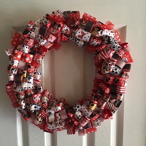 16” Disney Mickie and Minnie Ribbon Wreath