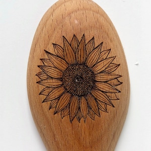 Sunflower wooden spoon. Personalized for gifts or favors. Gift wrap included!!