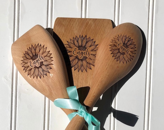 Sunflower Wooden Utensils Set. Wooden Spoon, Flat Edge and Spatula. Perfect for gifts or favors. Gift wrap included!!