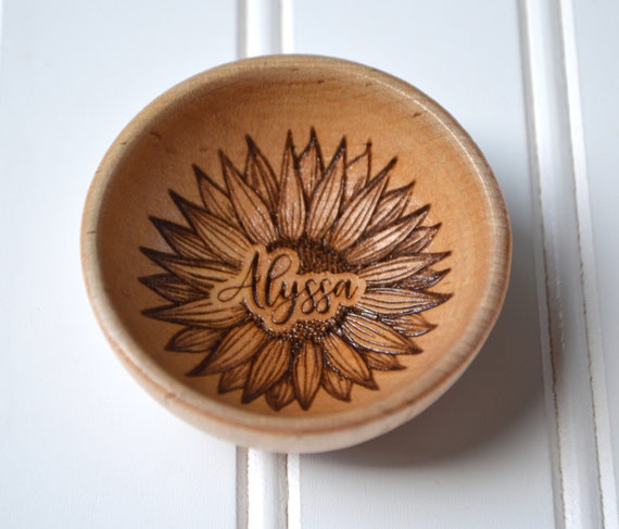 Personalize Sunflower Ring Bowl. Name Engraved and Finished with Gorgeous Gloss Varnish. Gift Wrap Included!!