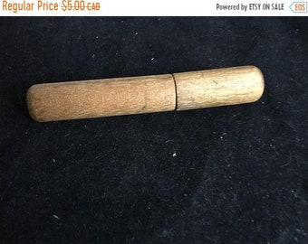 Spring Vintage Wooden Needle Holder/ Tack Holder and Pusher/ Pin Case