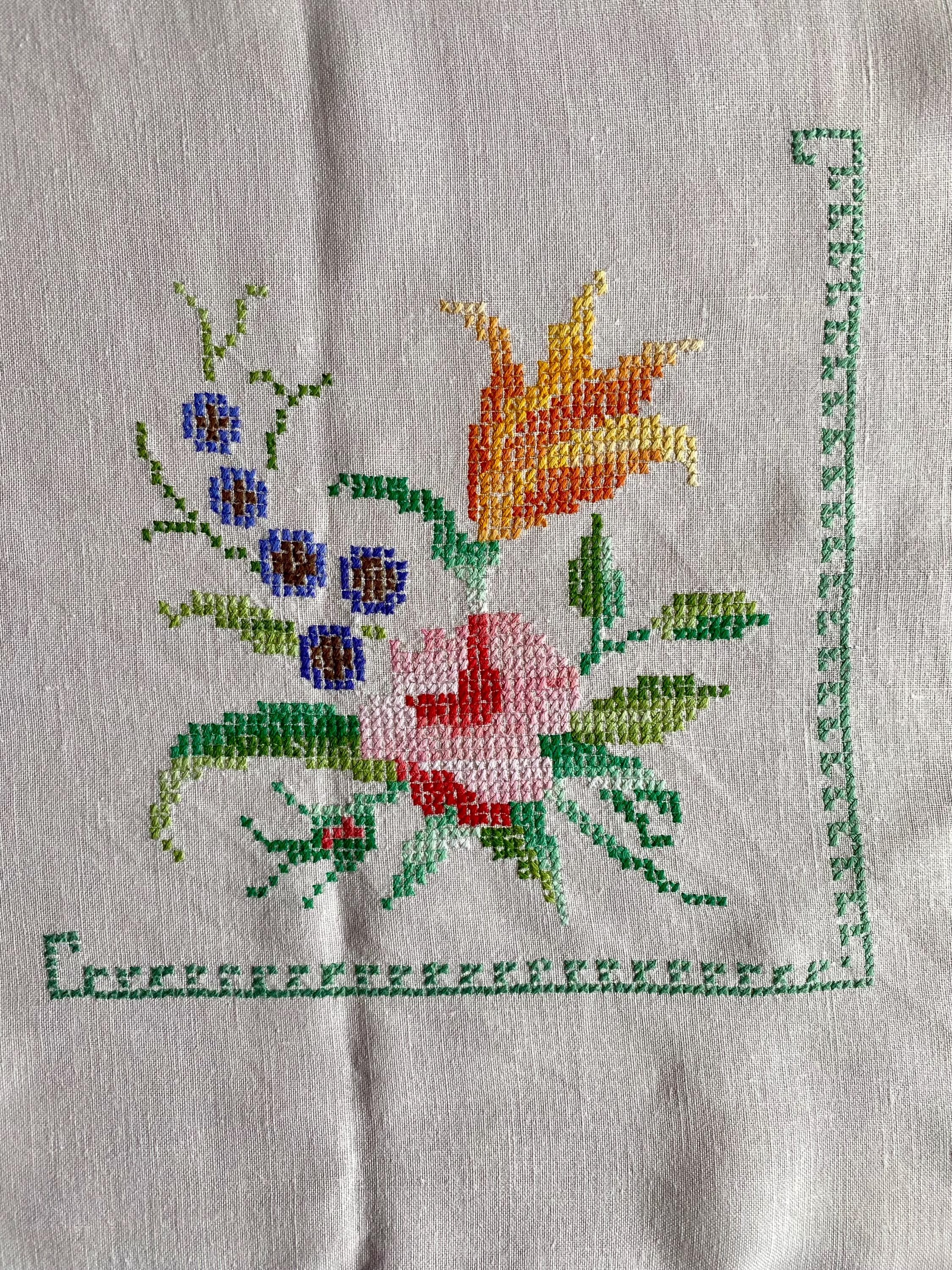 テーブルクロス - ヴィンテージ刺繍クロスステッチ - Etsy 日本