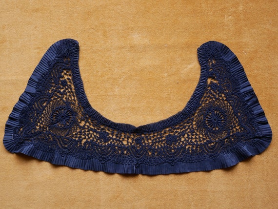 Victorian Mourning Lace Collar plus Other Mournin… - image 4