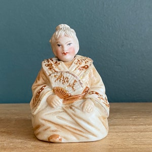 Ceramic Nodding Oriental Woman Ornament