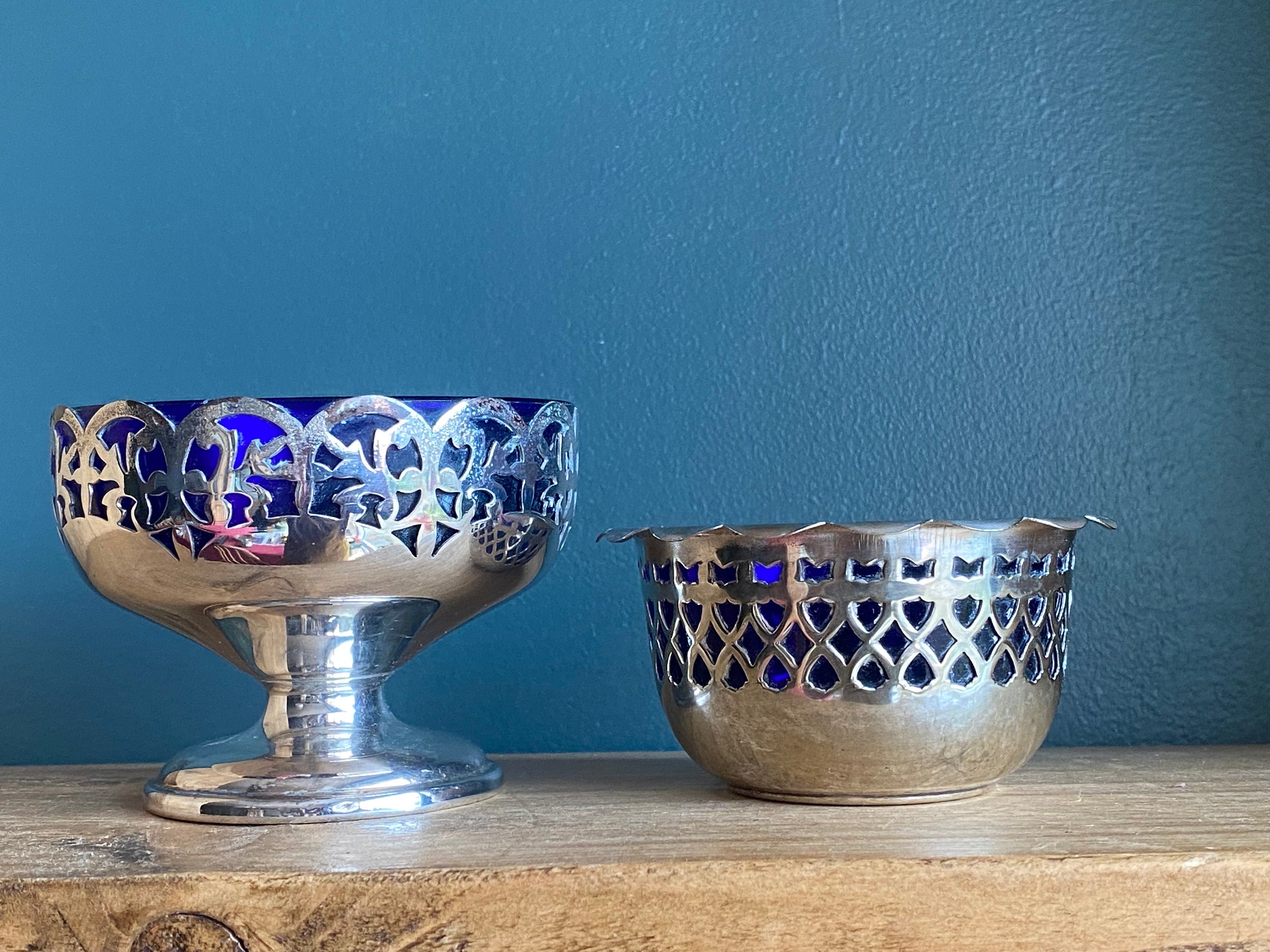 Fancy top serving bowls