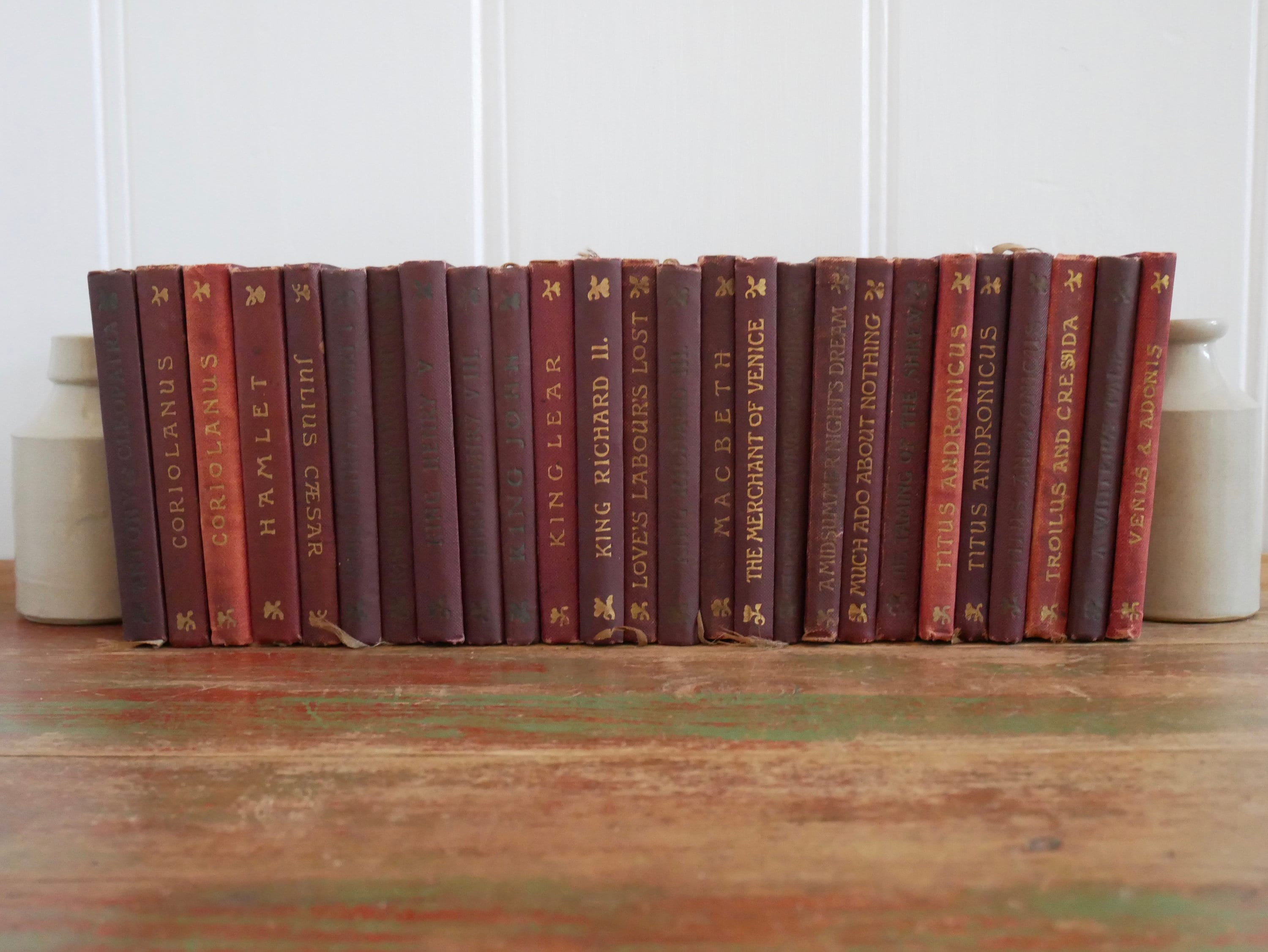 Shakespeare Books Published by J M Dent & Sons Ltd - the