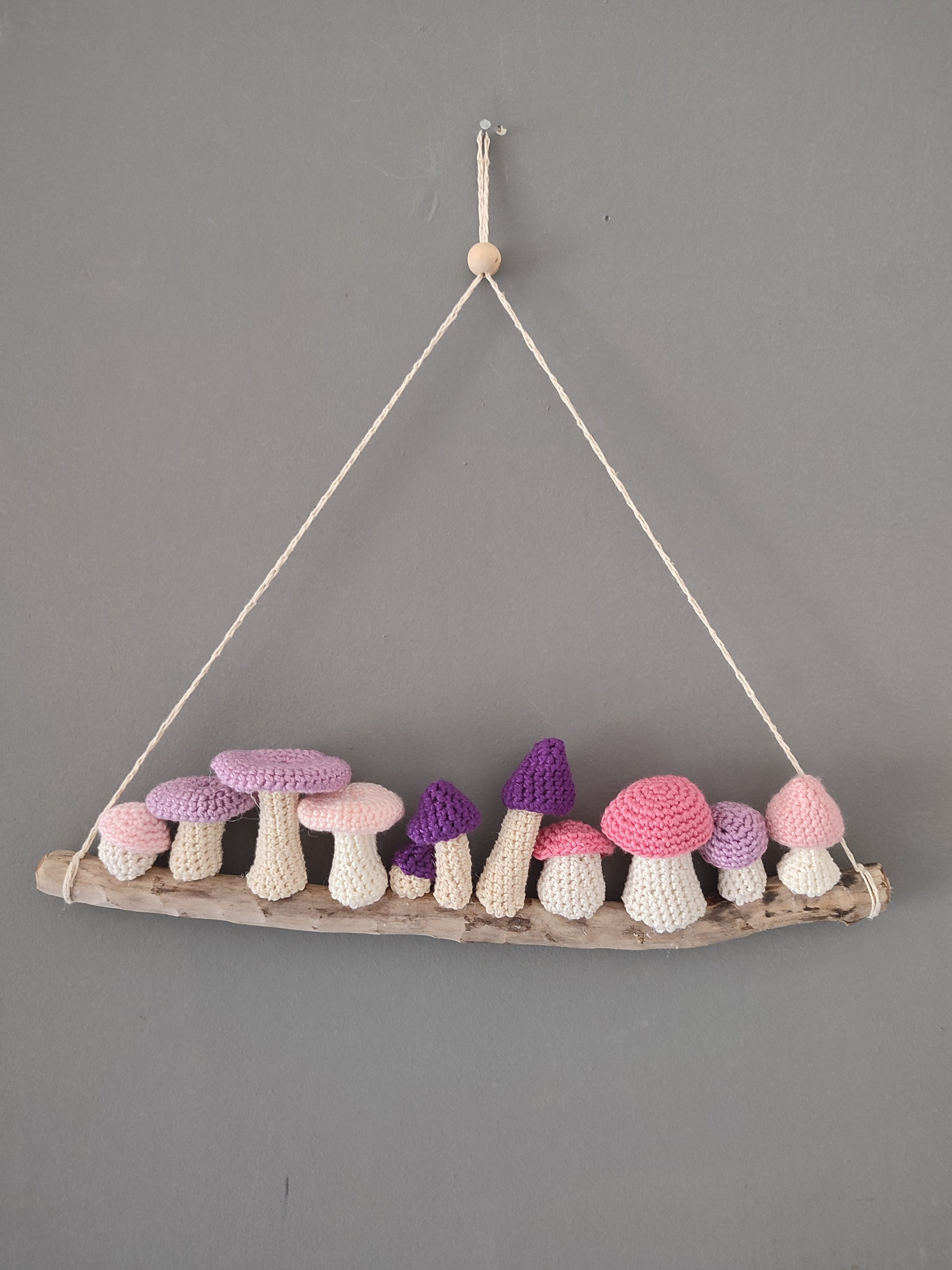 Décoration/Mobile Bois et Champignons Au Crochet