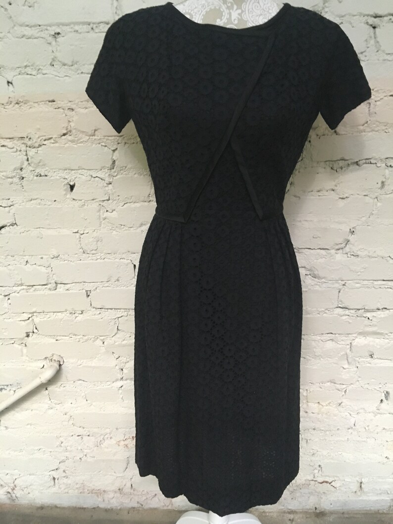 This is an "Leslie Fay Original" black eyelet cotton shift day dress ca 1960 Sz M In fantastic shape. image 8