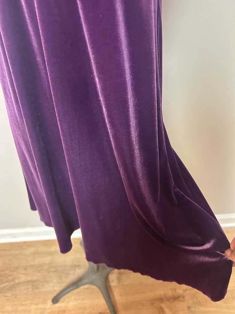 Vintage Free People Purple Velvet dress with Rhinestone/silver accent pin. afbeelding 4