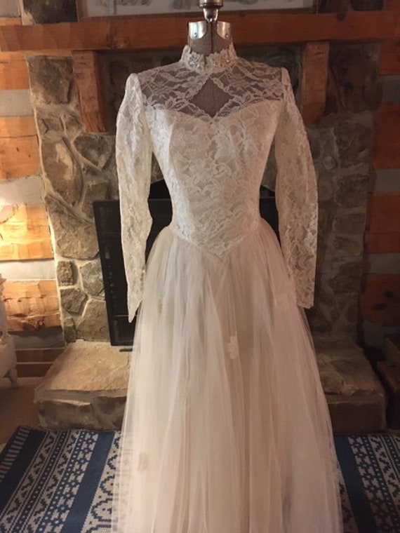 Vintage Wedding Dresss - image 3