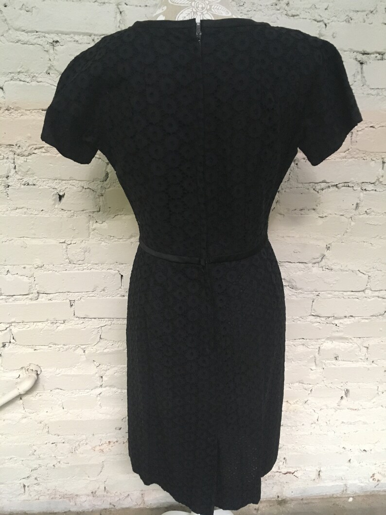 This is an "Leslie Fay Original" black eyelet cotton shift day dress ca 1960 Sz M In fantastic shape. image 6