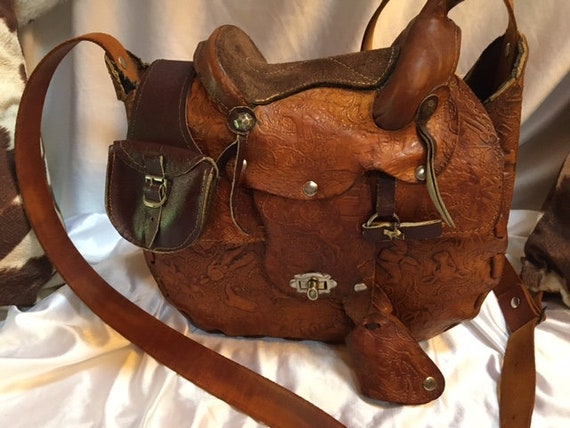 Vintage (70s) Hand Tooled  Leather Saddle Purse w… - image 2