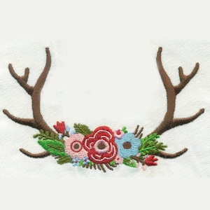 EMBROIDERY 3.77 &quot;W Mittel Geweih mit Blumen | Sofortiger digitaler Download