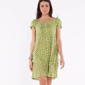 Letnia sukienka z bawełny z nadrukiem blokowym | Lekka, maxi sukienka plażowa w stylu boho | Krótka sukienka z kwiatowym wzorem | Moda wakacyjna w stylu boho z uczciwego handlu