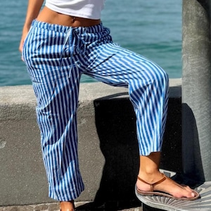 Blau-weiß gestreifte Caprihose | Handgemachte kurze Hose mit Blockprint | Boho indische Baumwollhose