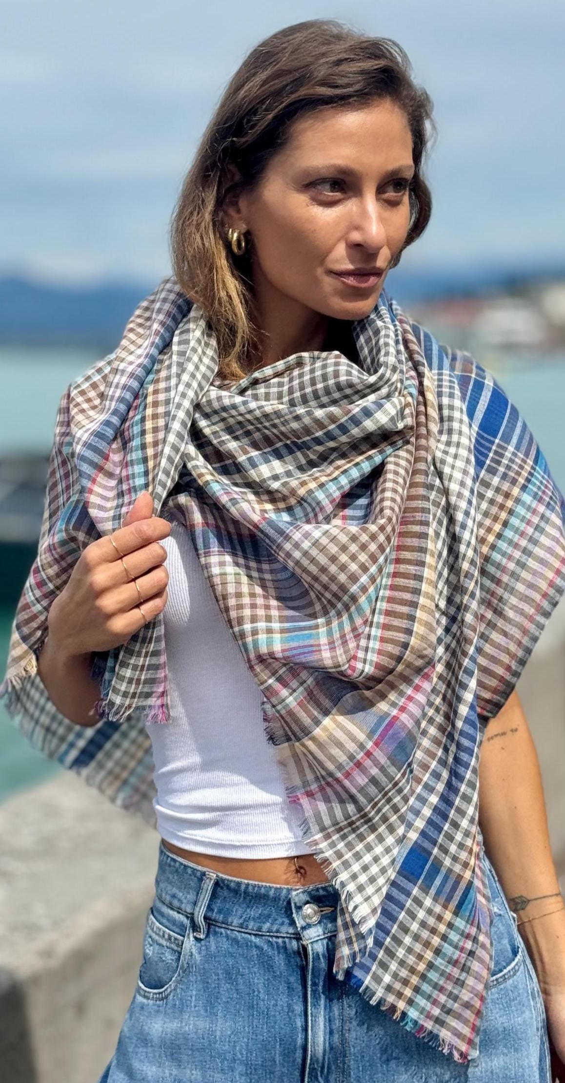 Geruite sjaals voor dames koop je online bij de Bijenkorf Geruite sjaals voor dames koop je online bij de Bijenkorf