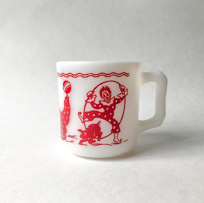 Vintage Milk Glass Circus Mug // Vintage Hazel Atlas Circus Clown & Animal Scene Cup image 2