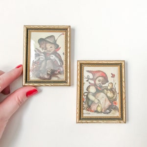 ミニ フンメル フレーム プリント - 2 枚セット // ヴィンテージ 保育園の壁アート // ウサギと男の子とアヒルの子と女の子