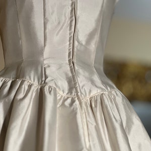 1950s White Silk Pearl Beading Embroidered Train Exquisite Bridal Gown SzS