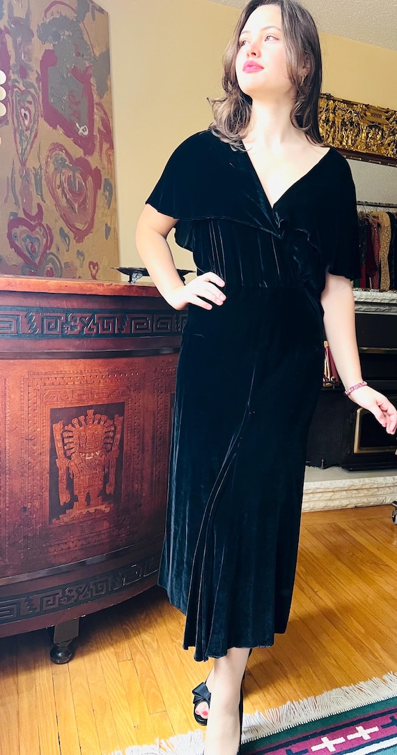 1930s Art Deco Bias Cut Silk Velvet Black Mid Calf Le… - Gem