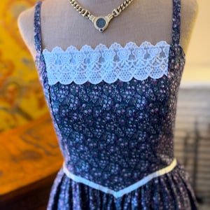 1970s Gunne Sax Jessica McClintock Blue Floral Cotton Sundress. Size 7. Collector’s Item