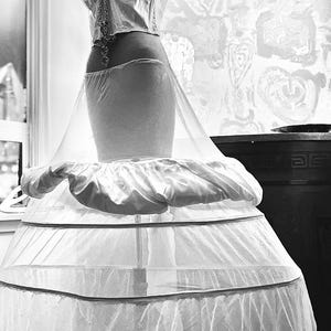 audrey hepburn lace dress Audrey Hepburn wear lace wedding dress